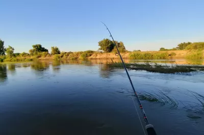 Перекат на реке