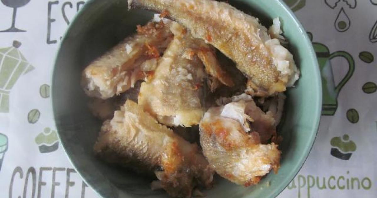 Жареный минтай с овощами